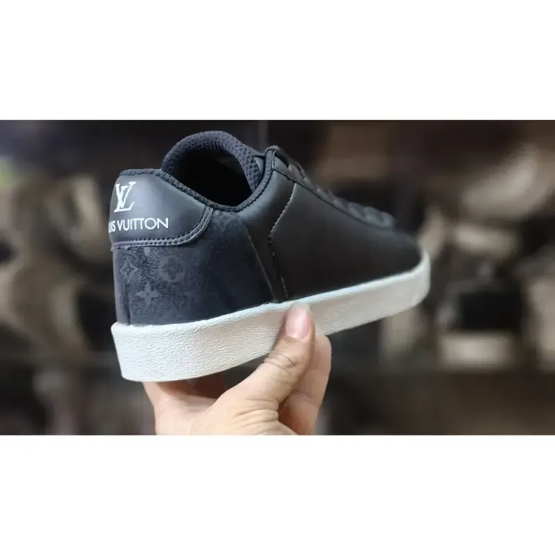 کفش اسپرت مردانه ونس مشکی سفید ساده رسمی زیره نرم و راحت سایز 41 تا 44