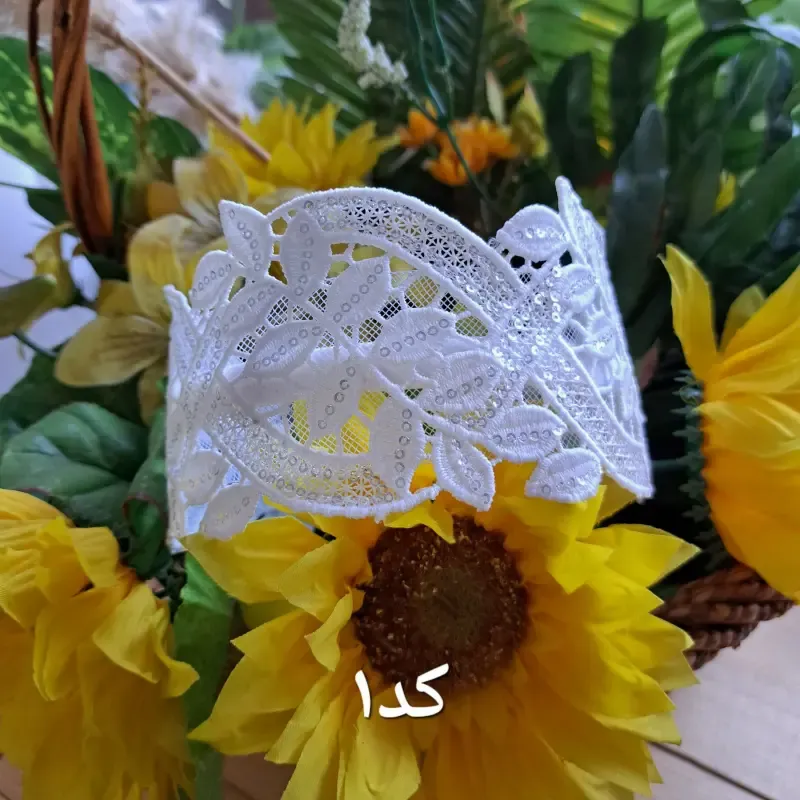 تل مجلسی گیپور سه بعدی گلدار زنانه سفید کرم بادمجانی زرشکی